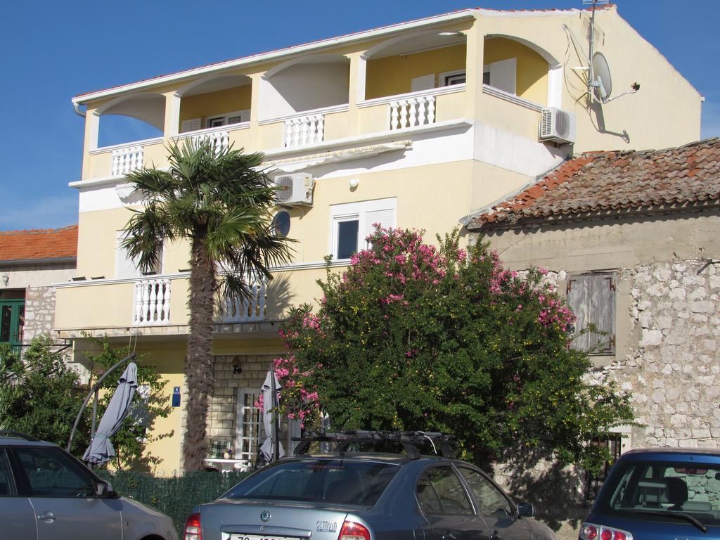 Apartments Renjak Sukošan エクステリア 写真