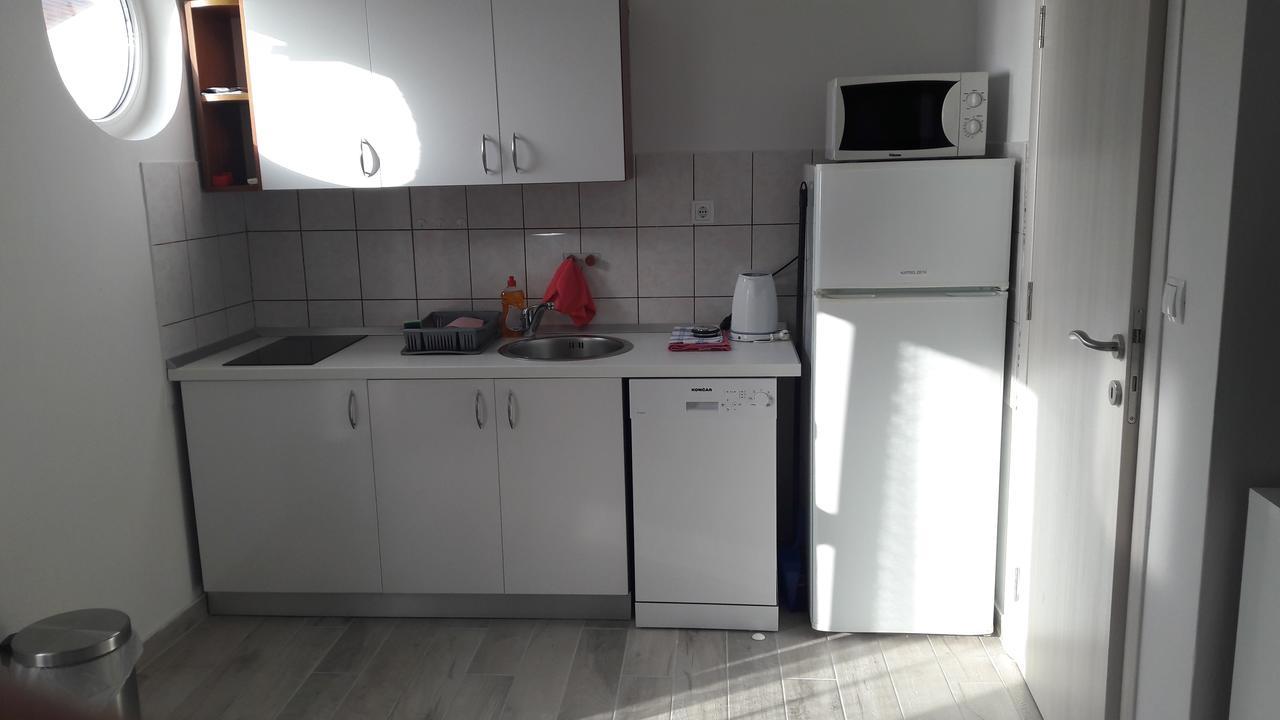 Apartments Renjak Sukošan エクステリア 写真