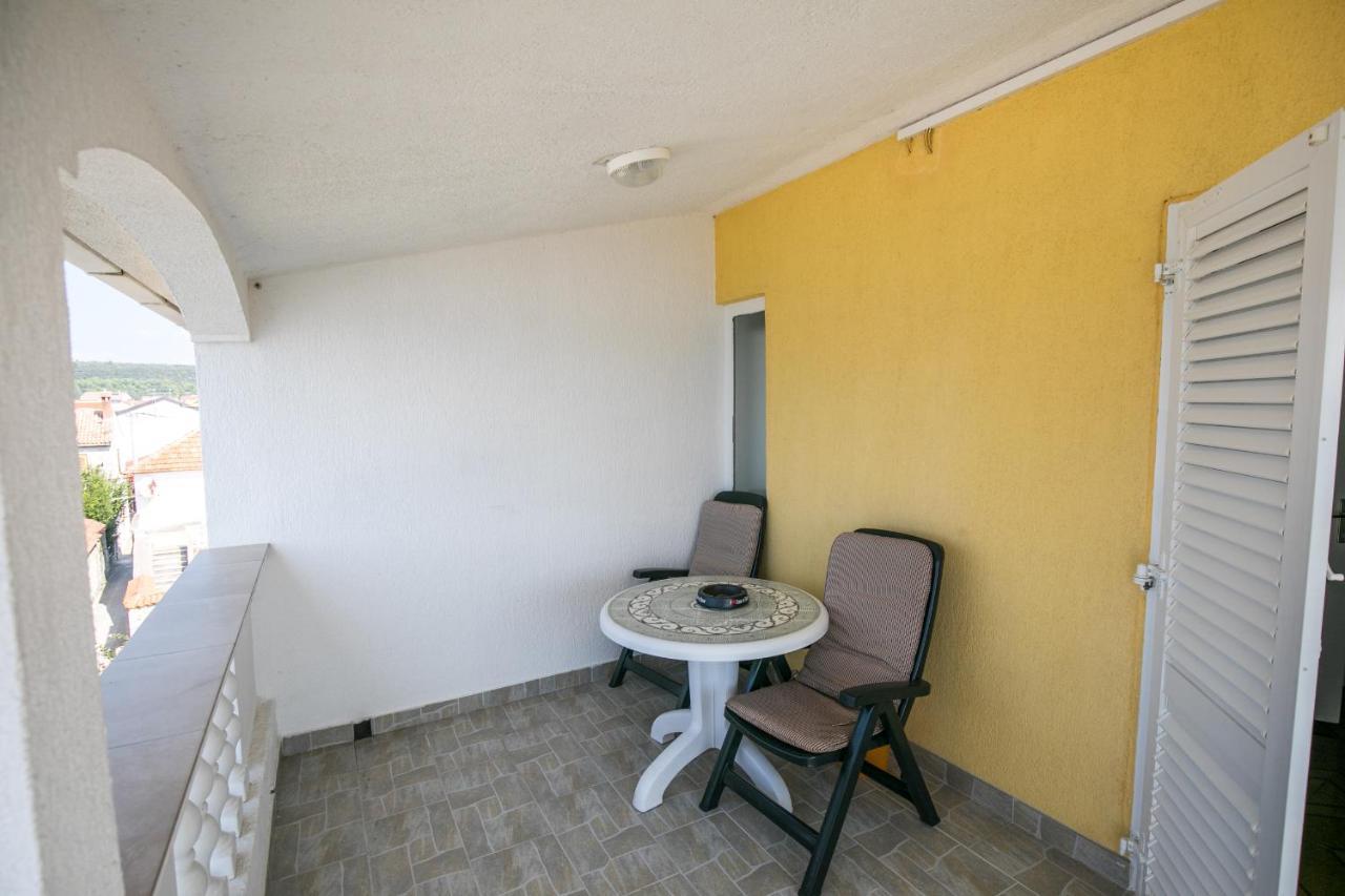 Apartments Renjak Sukošan エクステリア 写真